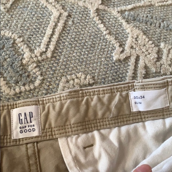 Gap men’s slim khaki pants - Picture 2 of 2